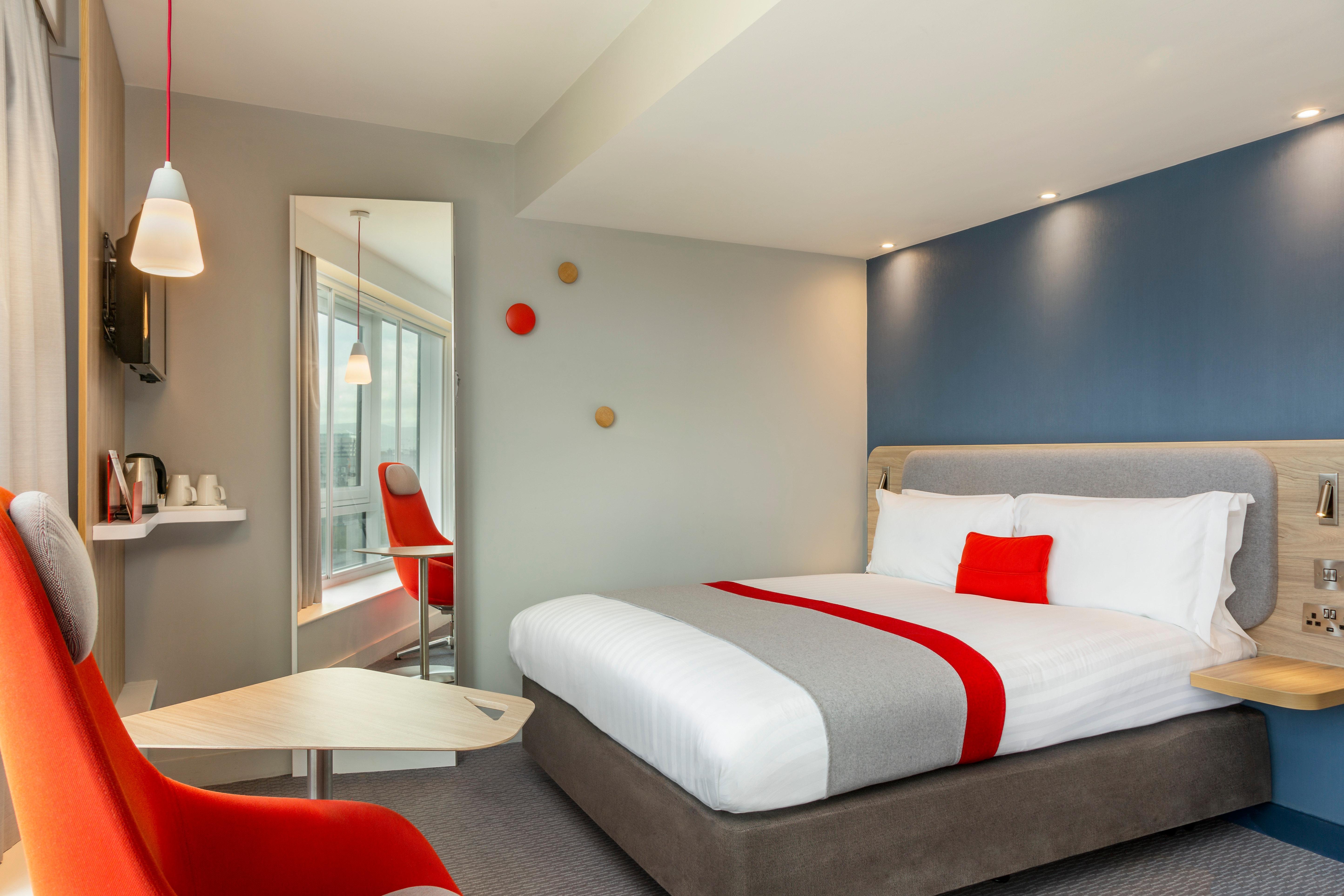 Holiday Inn Express Dublin City Centre By Ihg Esterno foto