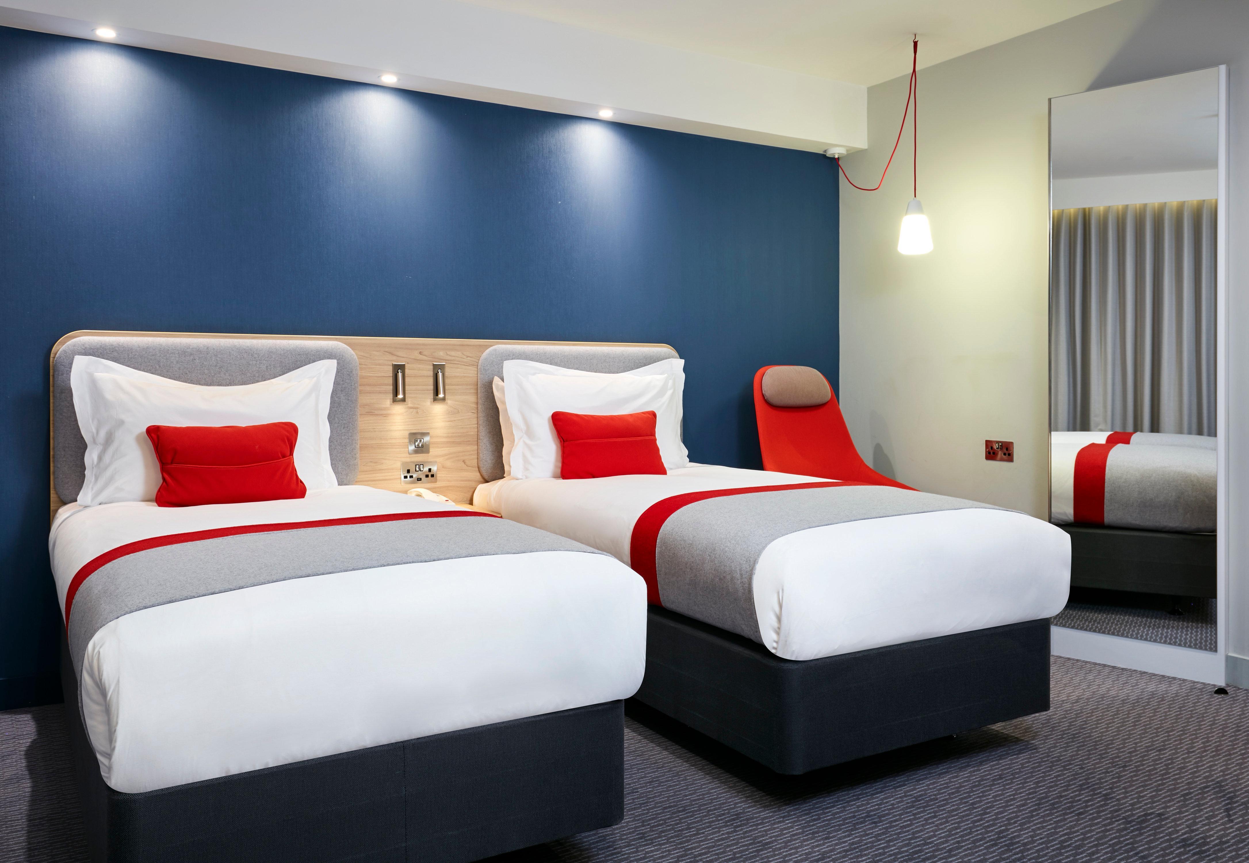Holiday Inn Express Dublin City Centre By Ihg Esterno foto