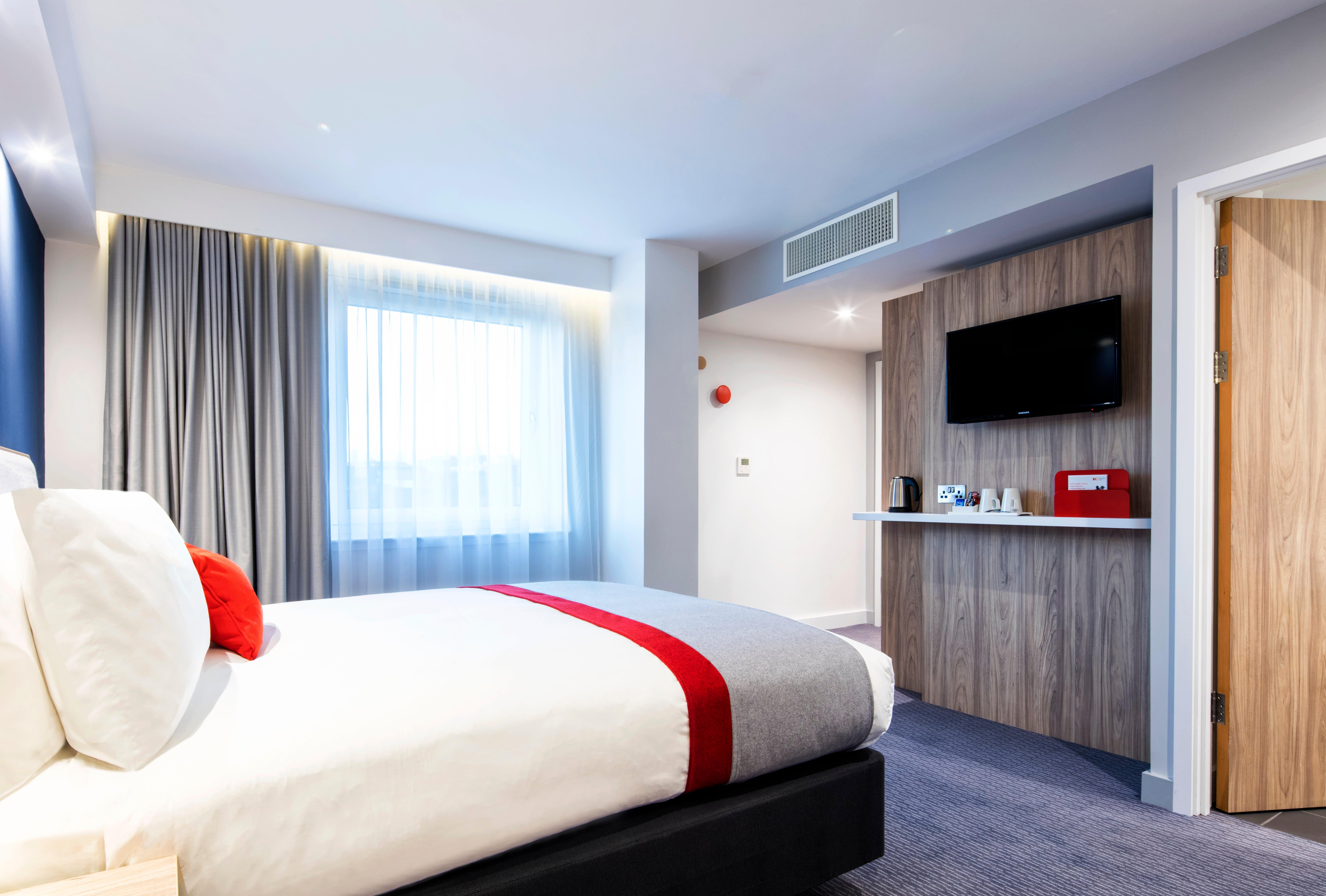 Holiday Inn Express Dublin City Centre By Ihg Esterno foto
