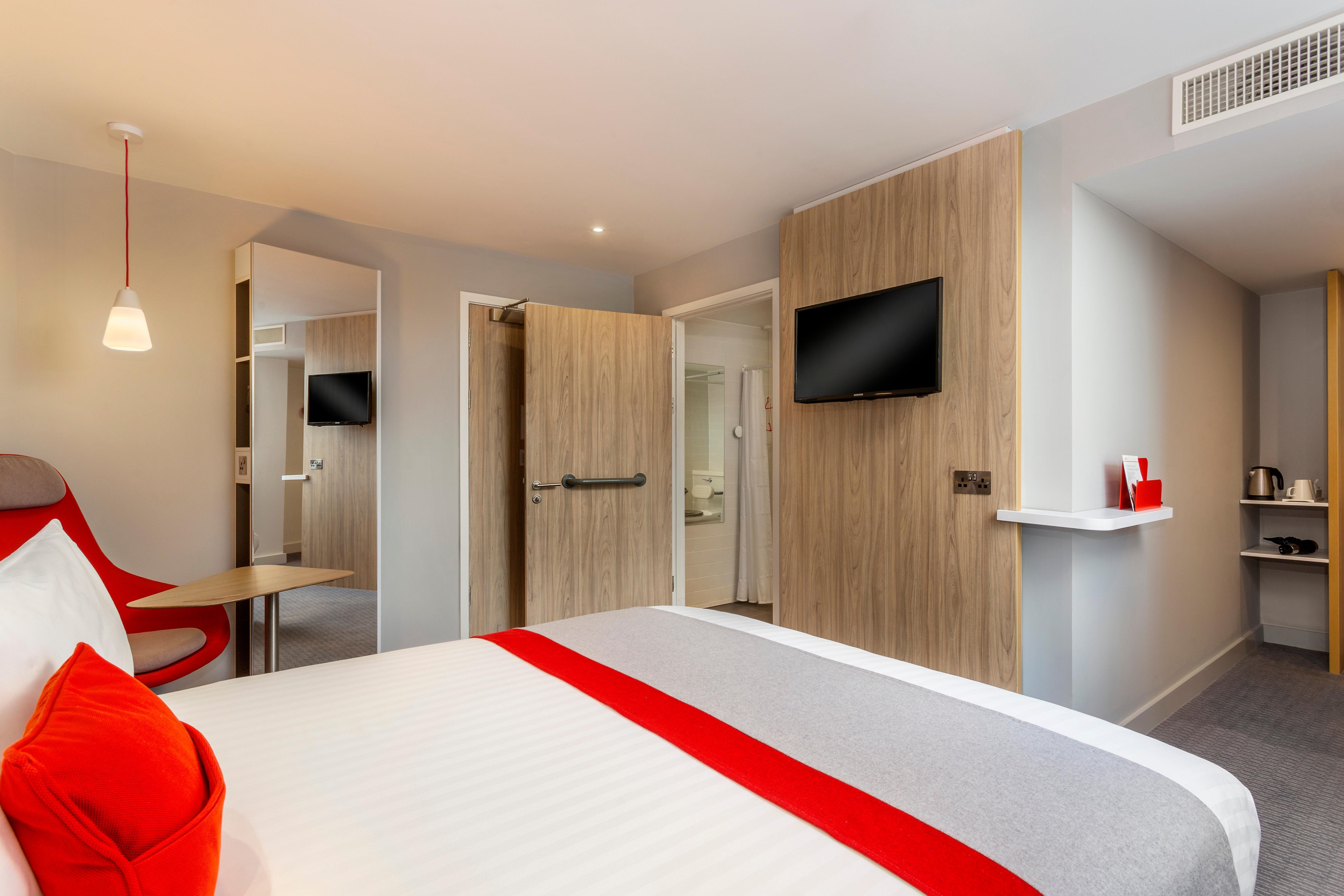 Holiday Inn Express Dublin City Centre By Ihg Esterno foto
