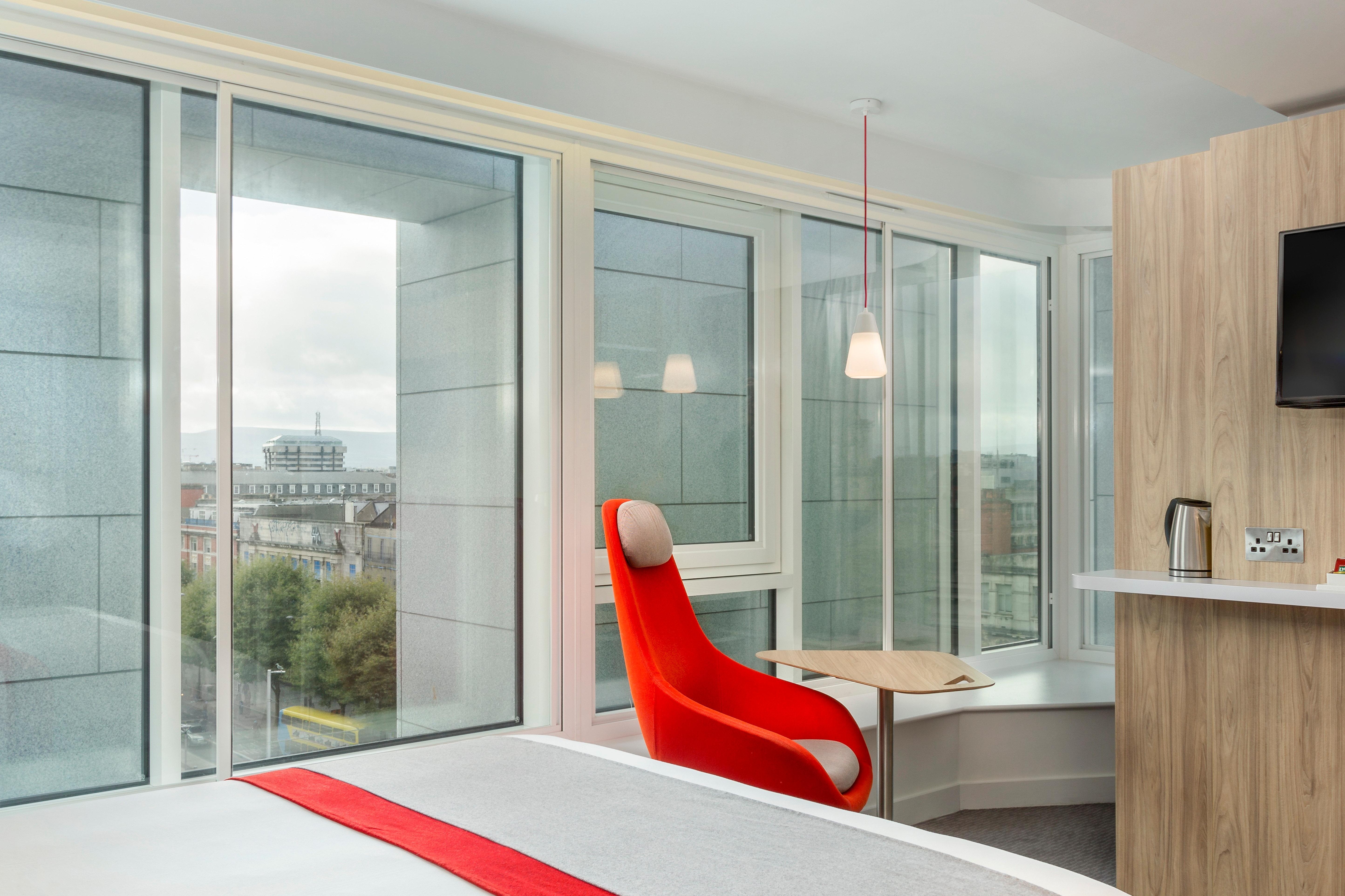 Holiday Inn Express Dublin City Centre By Ihg Esterno foto