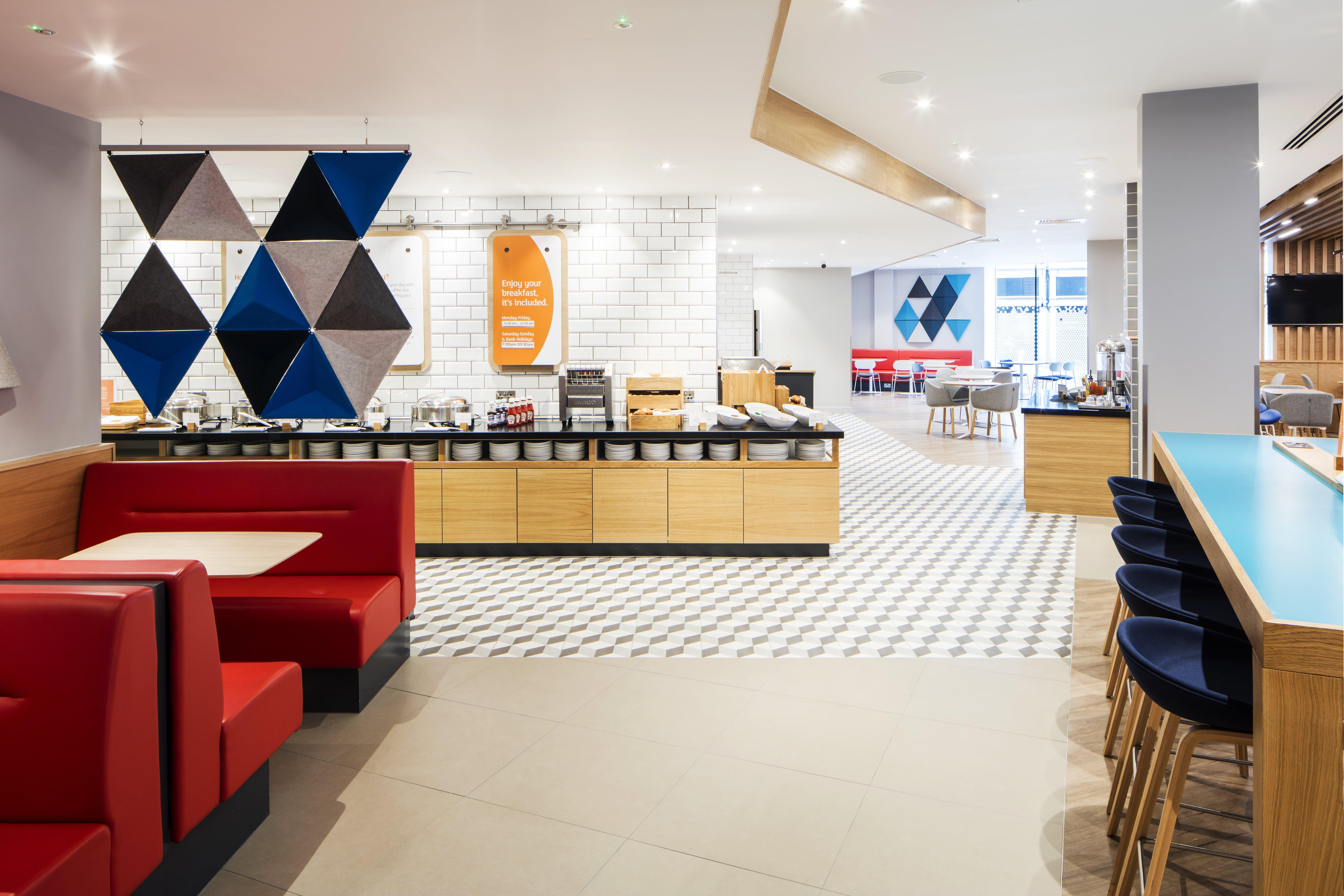 Holiday Inn Express Dublin City Centre By Ihg Esterno foto