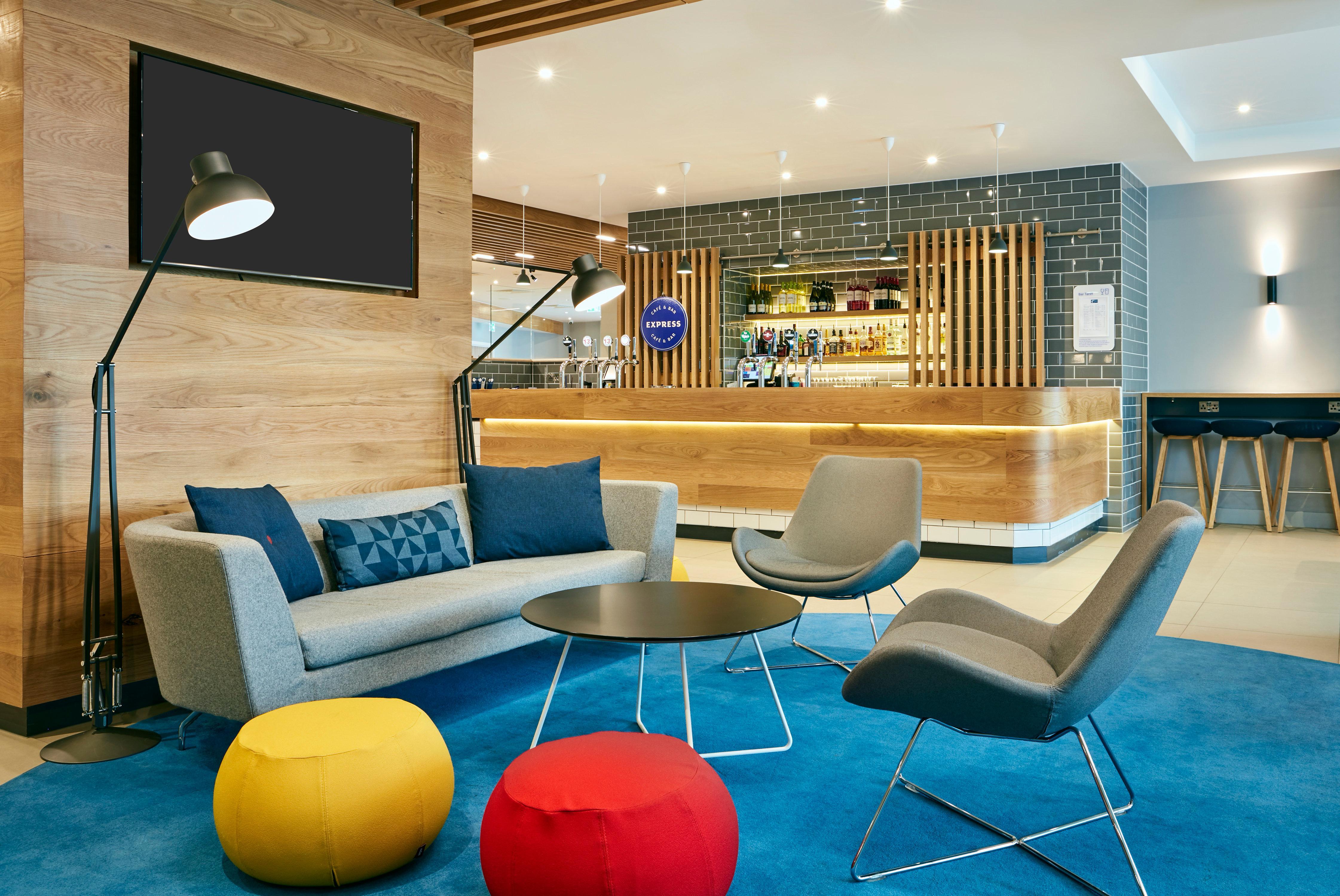 Holiday Inn Express Dublin City Centre By Ihg Esterno foto