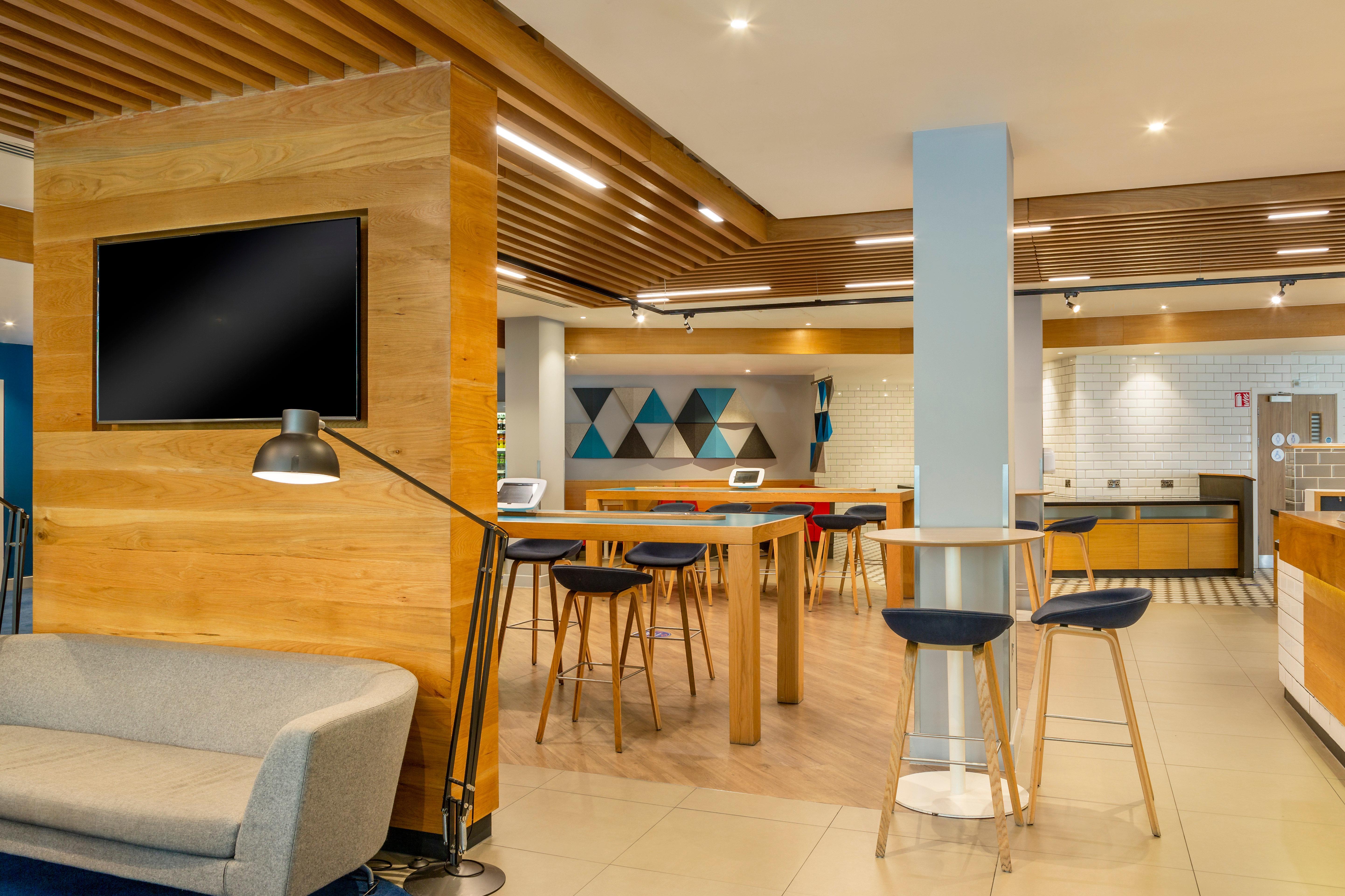 Holiday Inn Express Dublin City Centre By Ihg Esterno foto