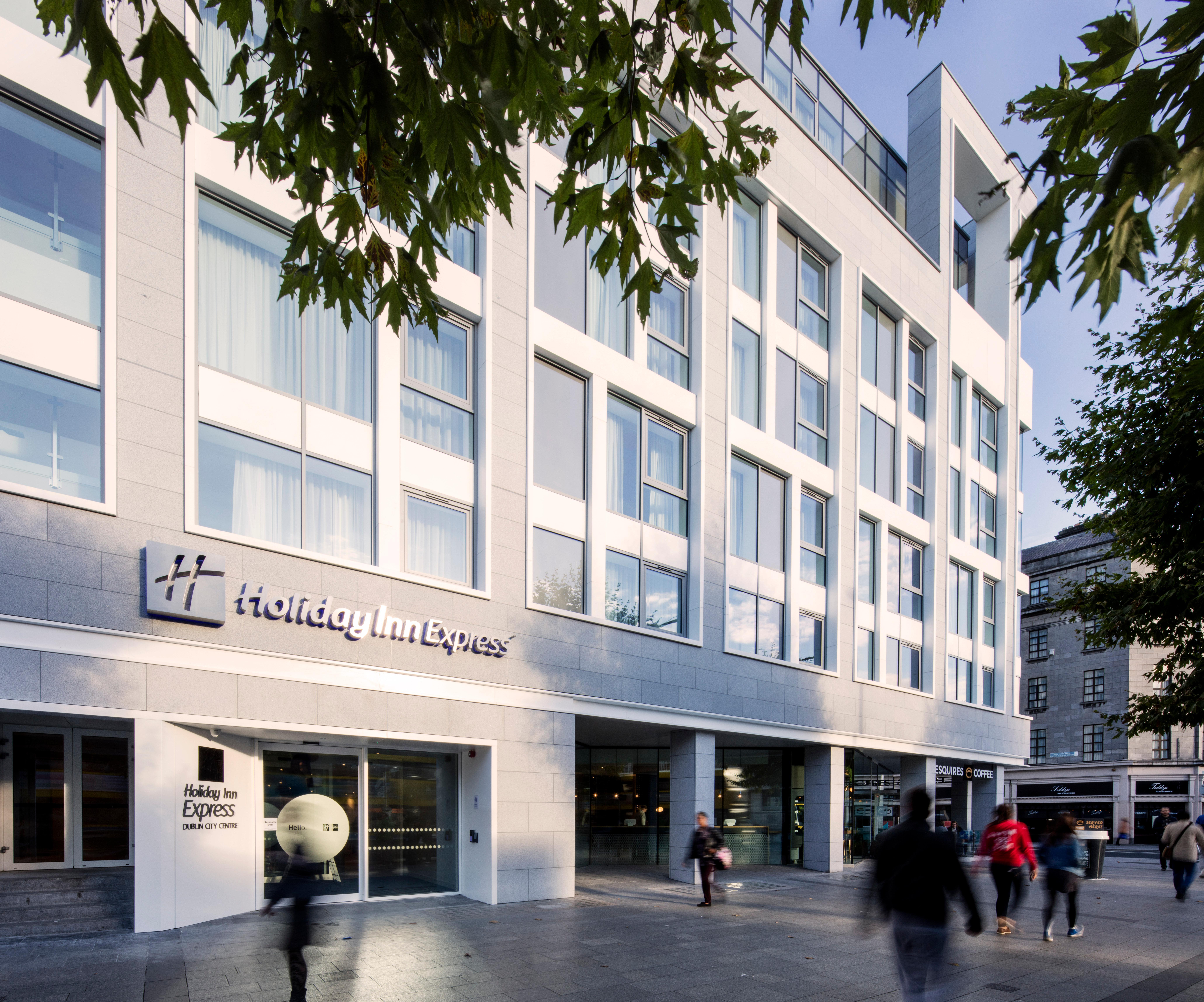 Holiday Inn Express Dublin City Centre By Ihg Esterno foto