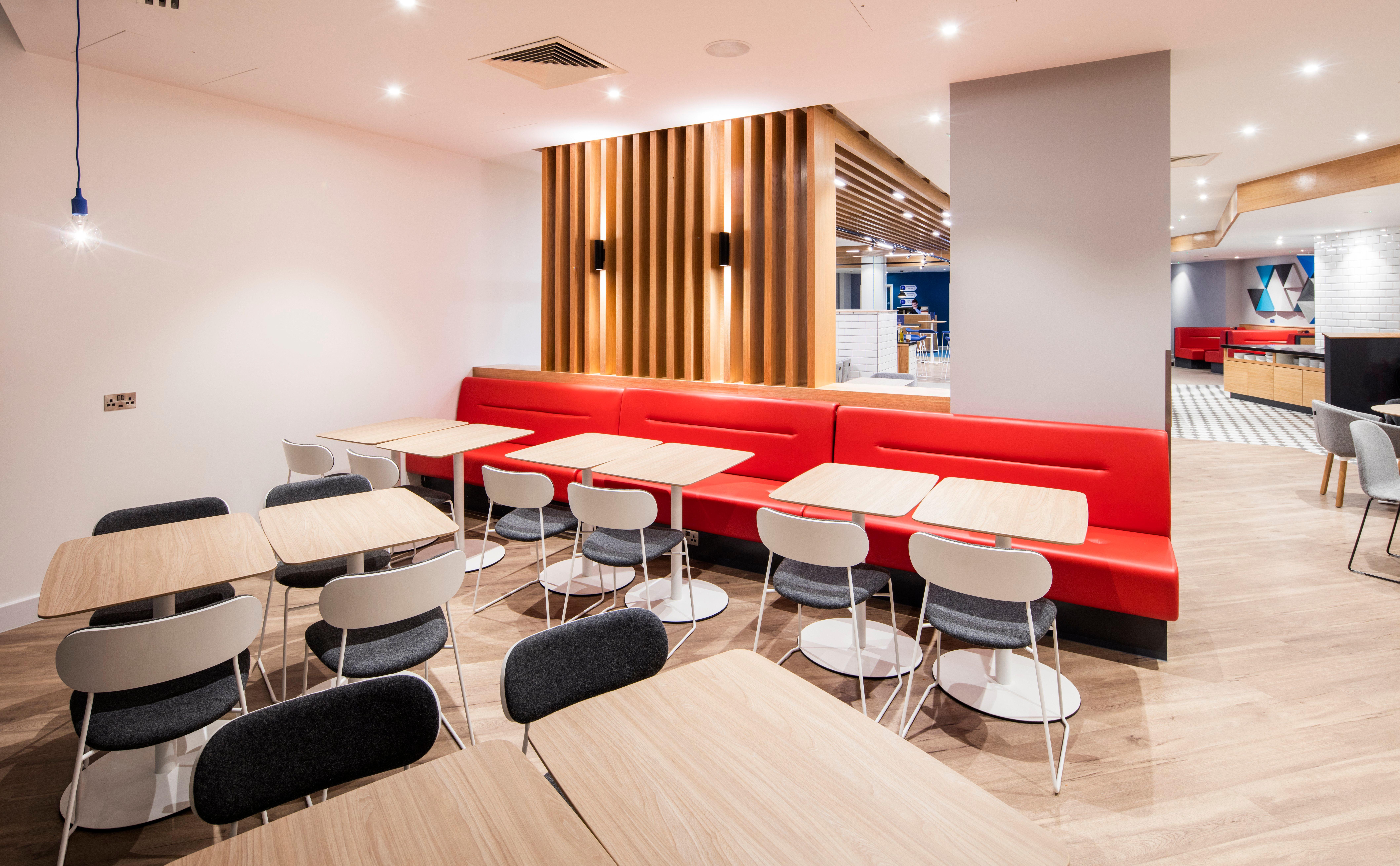 Holiday Inn Express Dublin City Centre By Ihg Esterno foto