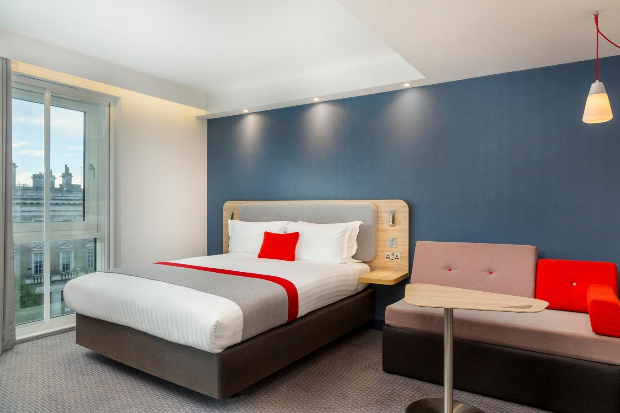 Holiday Inn Express Dublin City Centre By Ihg Esterno foto